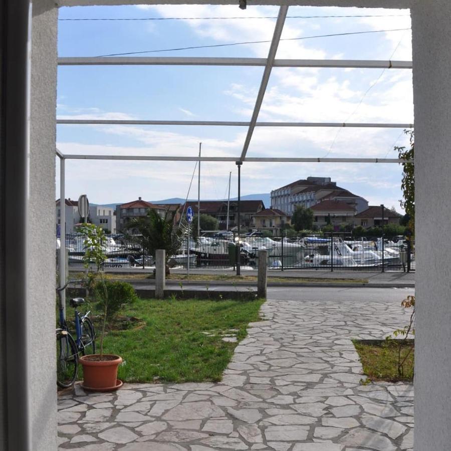 ティヴァトOld Marine Houseアパートメント エクステリア 写真
